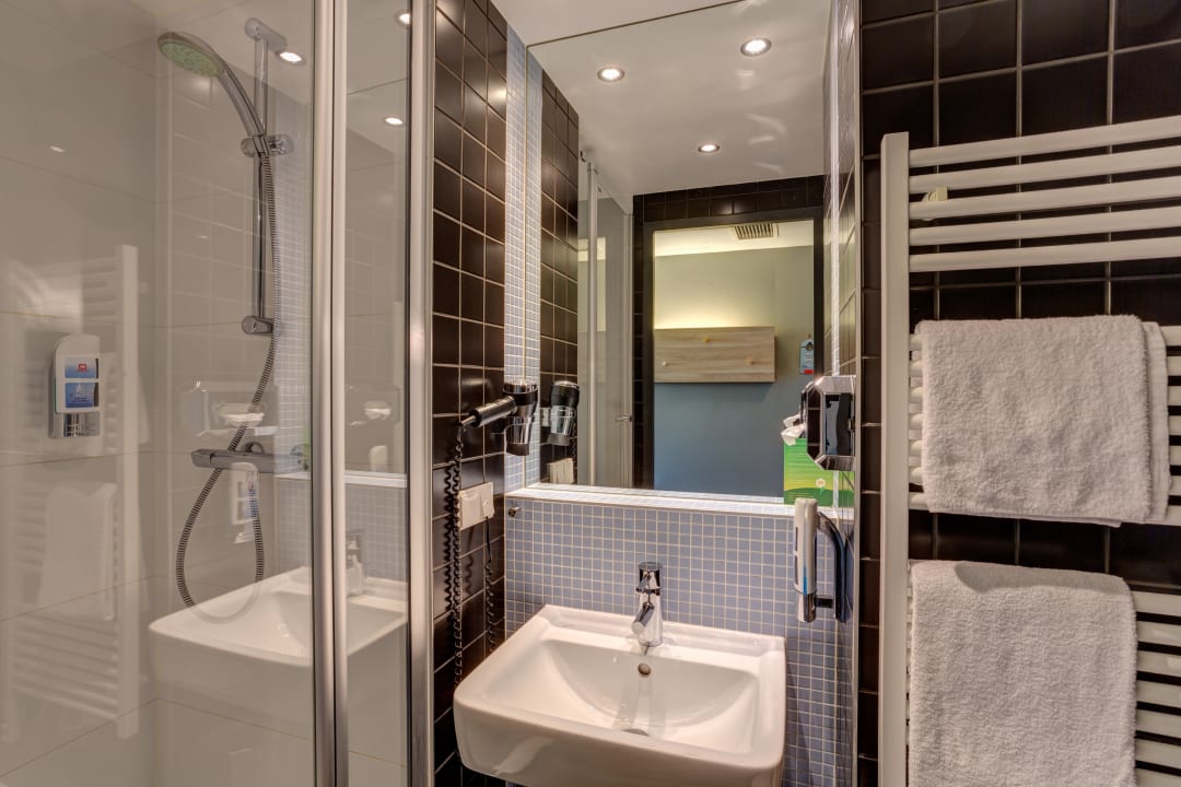 Zimmer MEININGER Hotel Berlin Airport