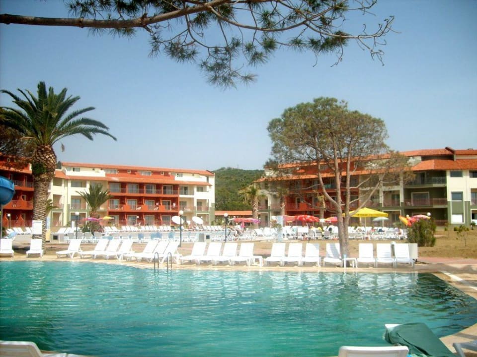 Neubauten direkt vor dem Pool! Ephesia Holiday Beach Club