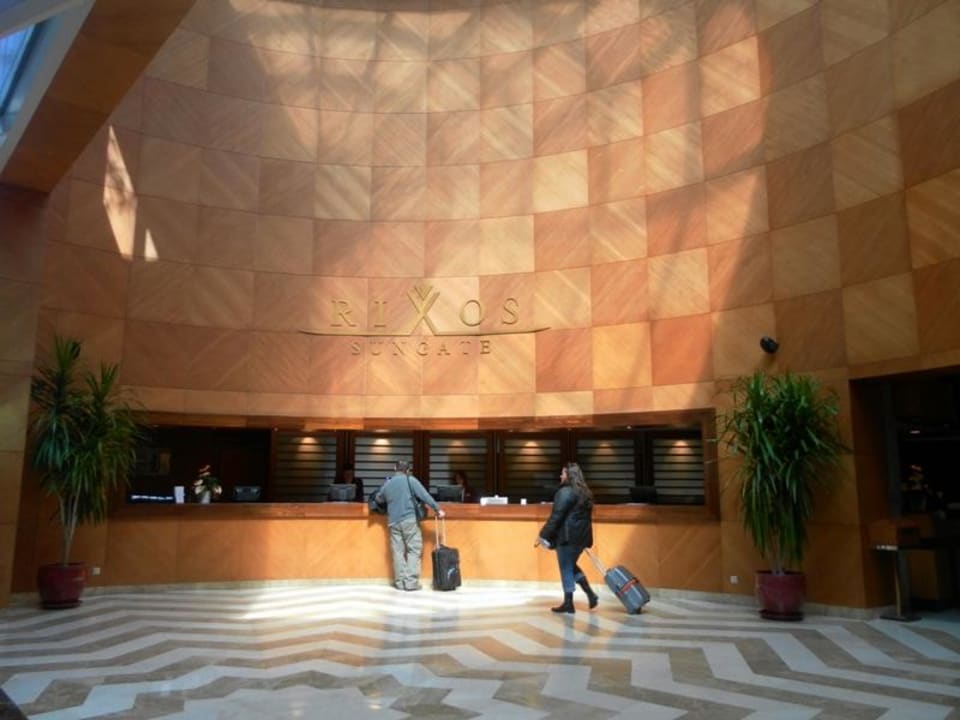 Ресепшн Rixos Sungate
