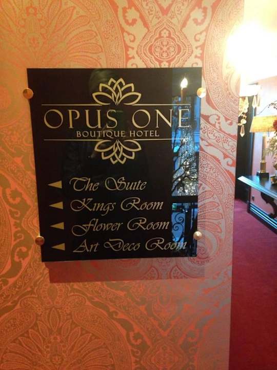 Wegweiser Boutique Hotel Opus One