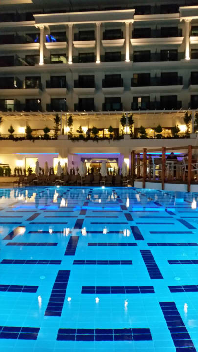 Pool bei Nacht Castival Hotel