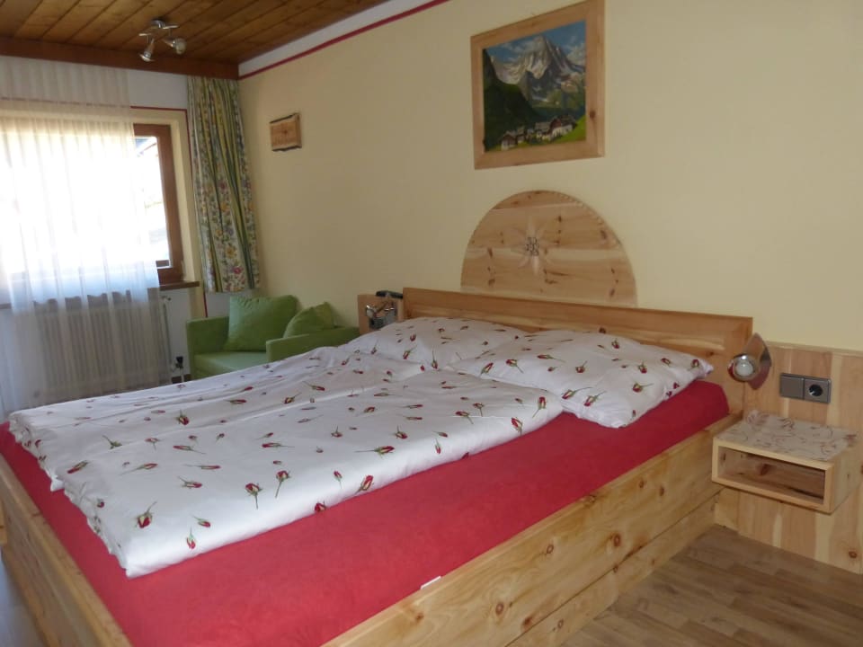 Neu renoviertes Zimmer mit Zirbenbett Alpengasthof Bärenbad