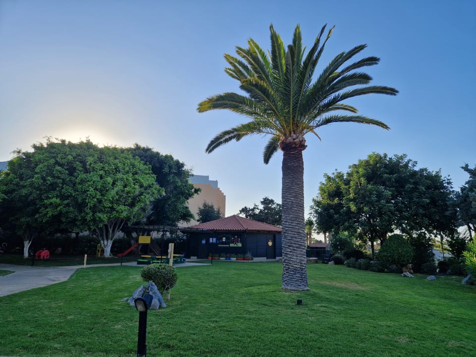 Gartenanlage Anissa Beach & Village