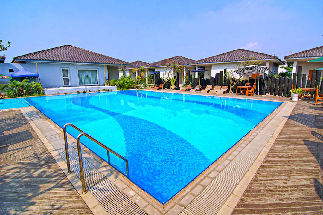 Pool Triumph Hotel Mandalay