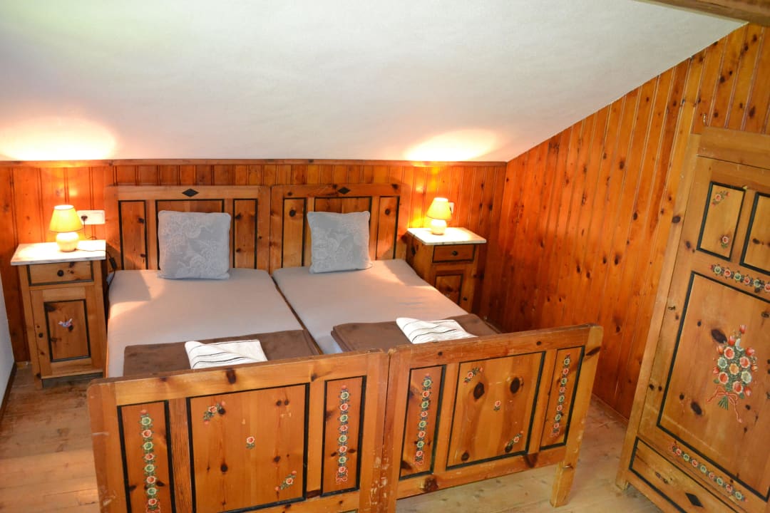 Wandererhäuslzimmer mit Etagen WC u.Etagen Dusche  Pension Maier Schiestlhof