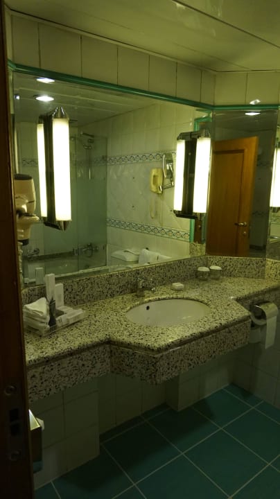 Bad, leider quer aufgenommen Concorde El Salam Hotel Cairo