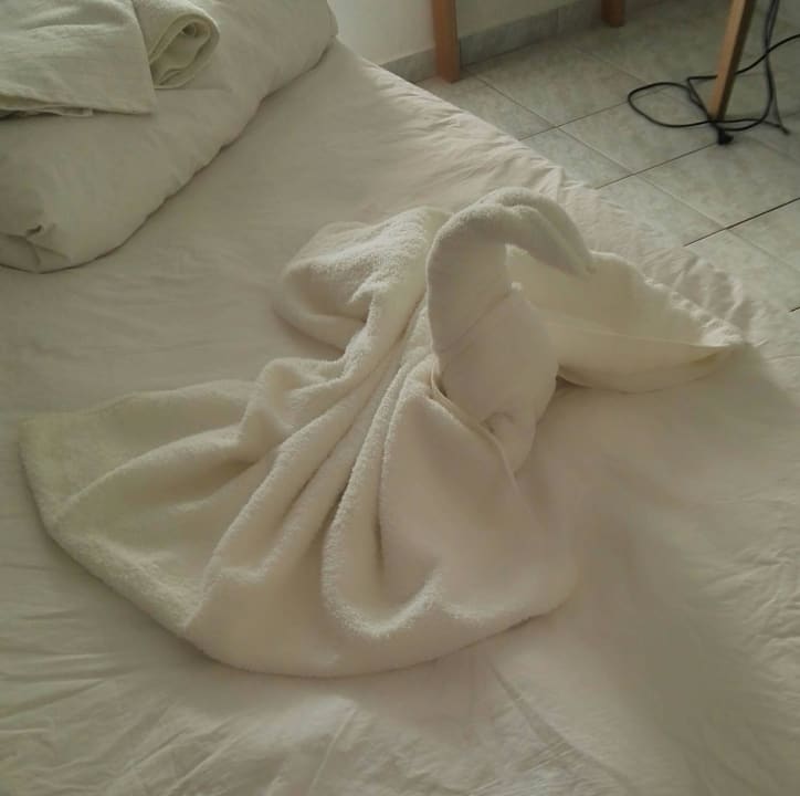 Badetuchschwan Sentido More Meni Residence & Suites