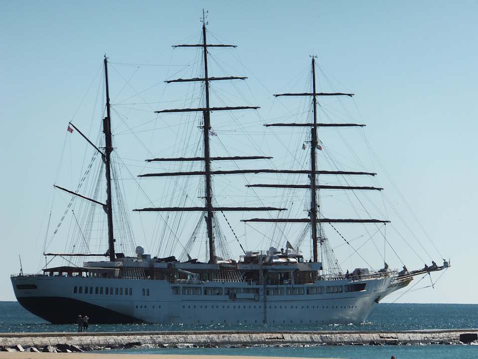 Sea Cloud Malta läuft aus NH Marina Portimão Resort
