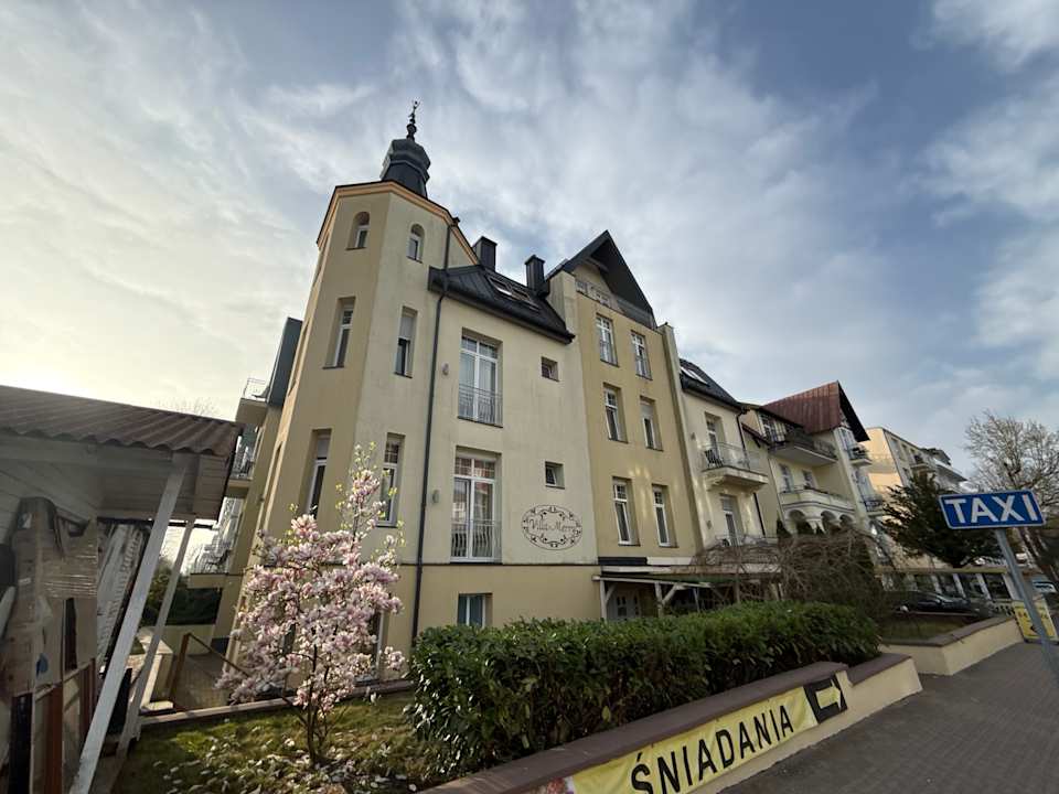 Außenansicht Villa Merry Spa & Wellness