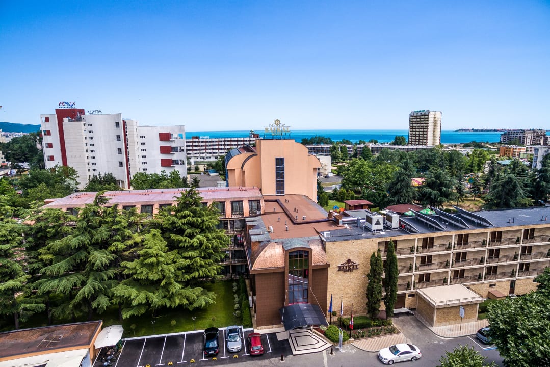 Außenansicht Hotel Baikal