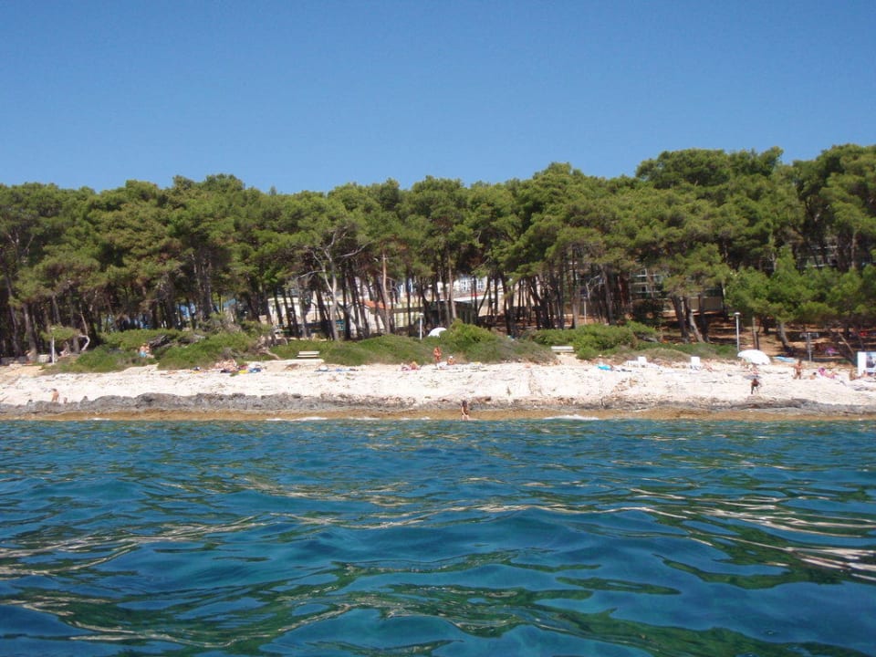 Strand vom Wasser aus Hotel Aurora