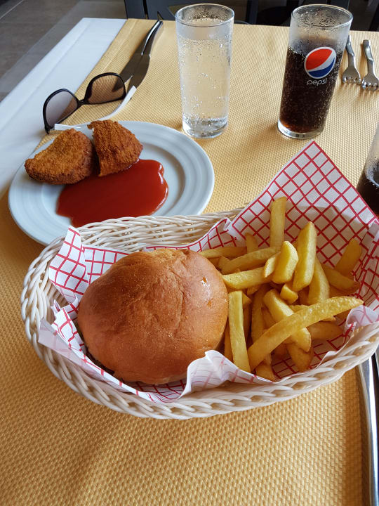 Restaurant Can Garden Resort