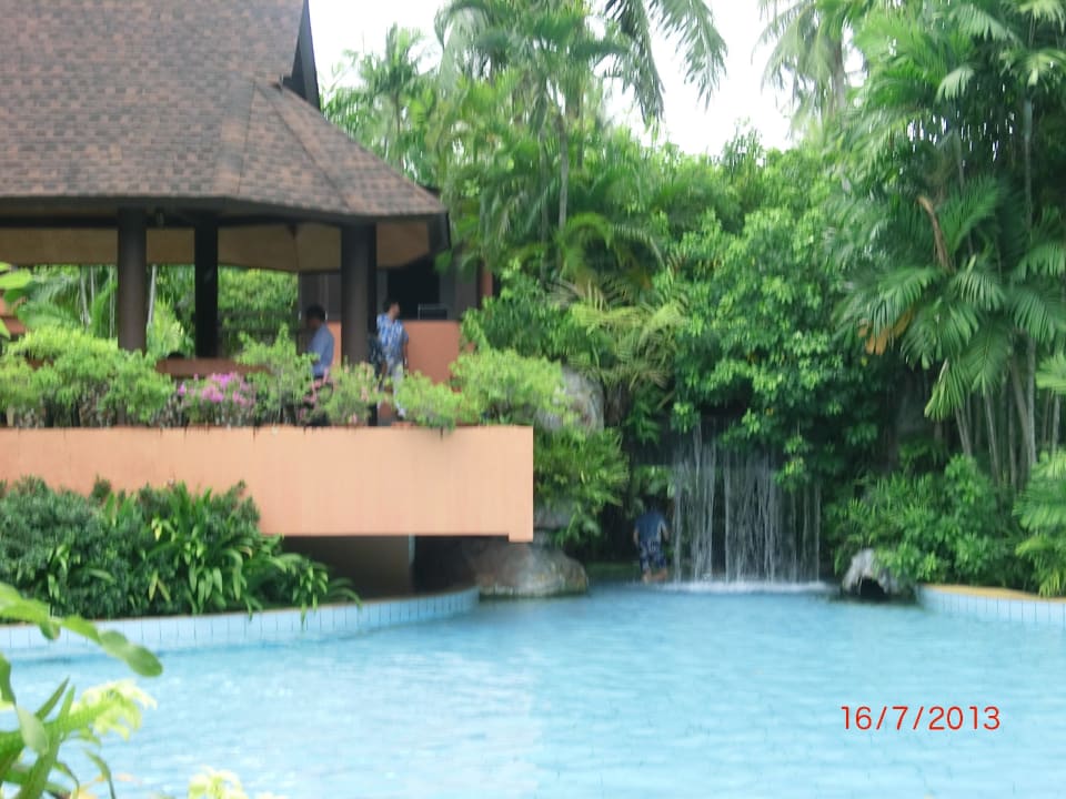 Mittlerer Pool Courtyard by Marriott Phuket, Patong Beach Resort