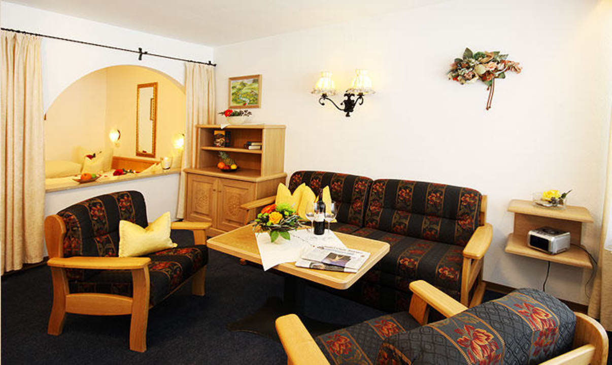 Appartement Wohn-, Schlafraum kombiniert Apartments Alpensonne 2000