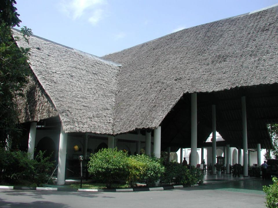 Außenansicht Rezeption Kaskazi Beach Resort