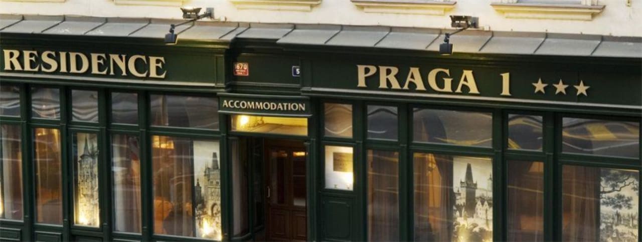 Foto dall'esterno Hotel Praga 1