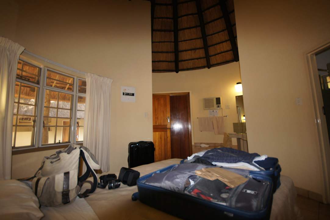 Nochmal Wohnraum Gomo Gomo Game Lodge