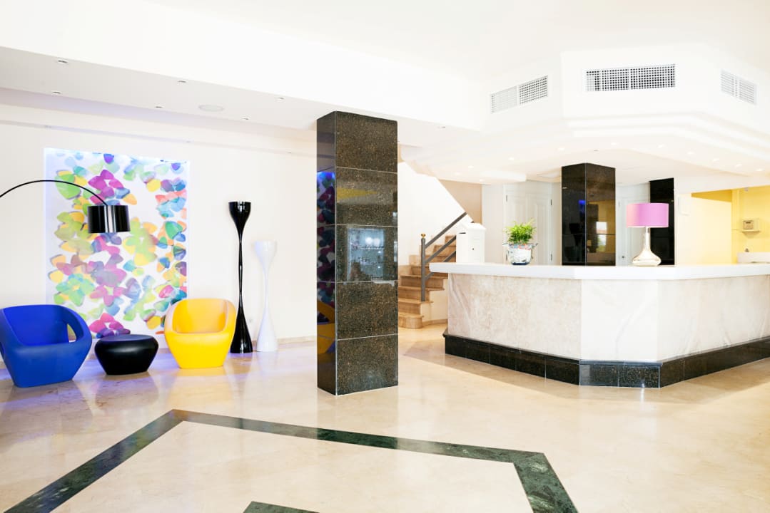 Lobby La Santa Maria Hotel