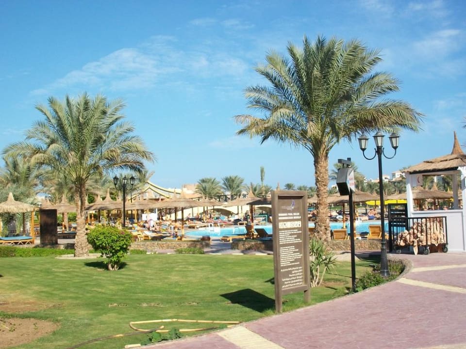 Außenanlage Pickalbatros Dana Beach Resort - Hurghada
