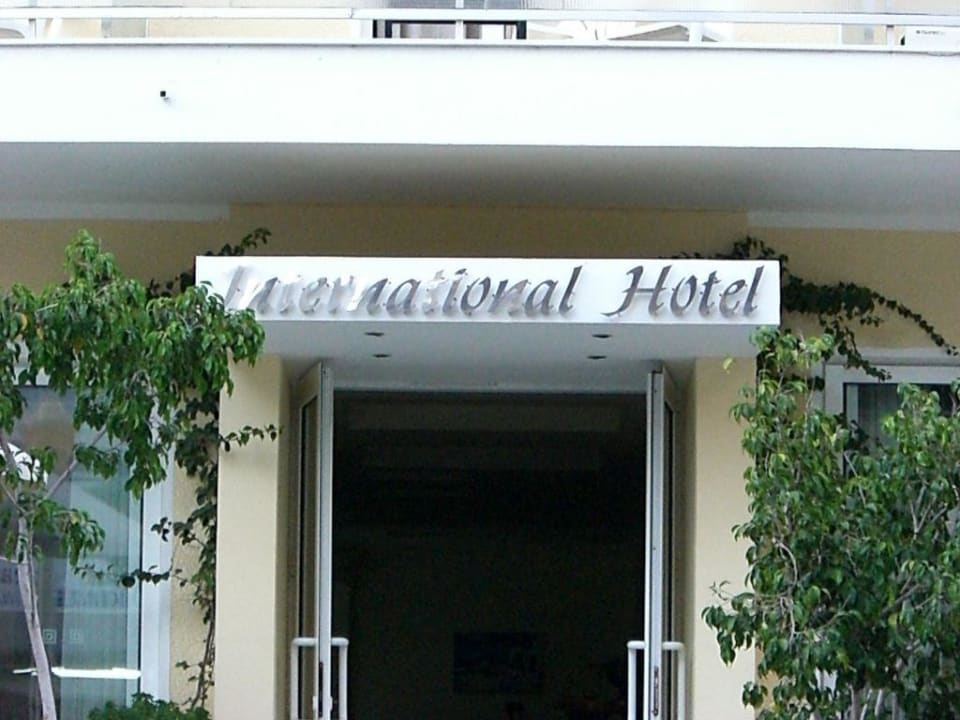 Eingang Hotel International