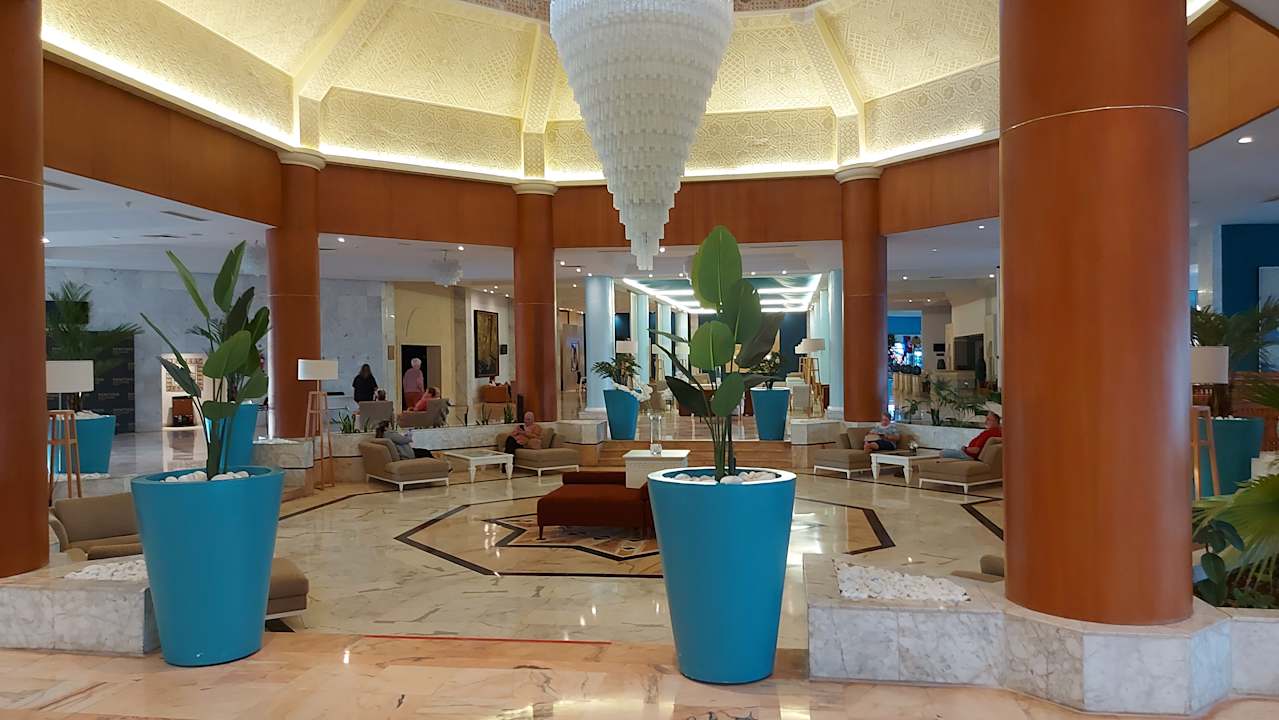 Lobby Sentido Bellevue Park