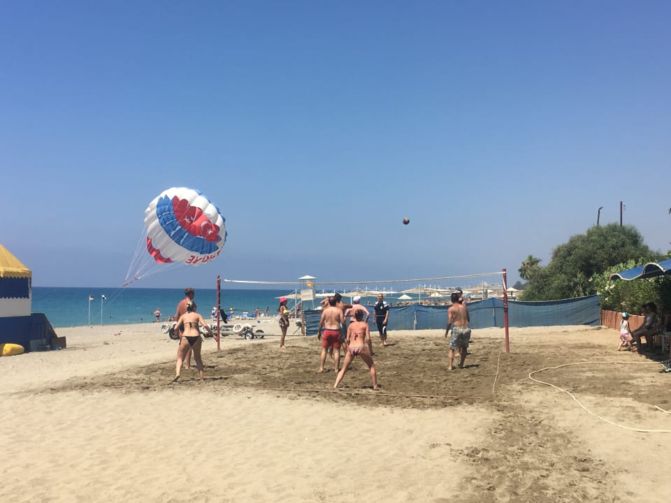 Strand Club Turtas Beach Hotel