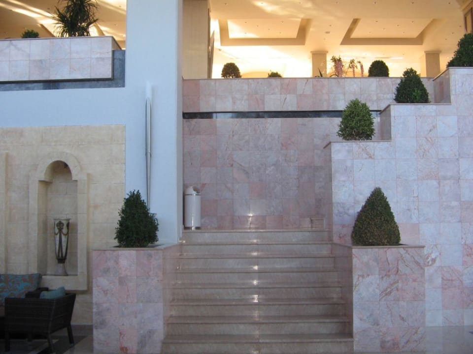 Aufgang zum Rezeptionsbereich Kresten Palace Hotel