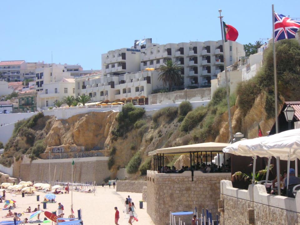 Blick aufs Hotel vom Strand aus Rocamar Exclusive Hotel & Spa