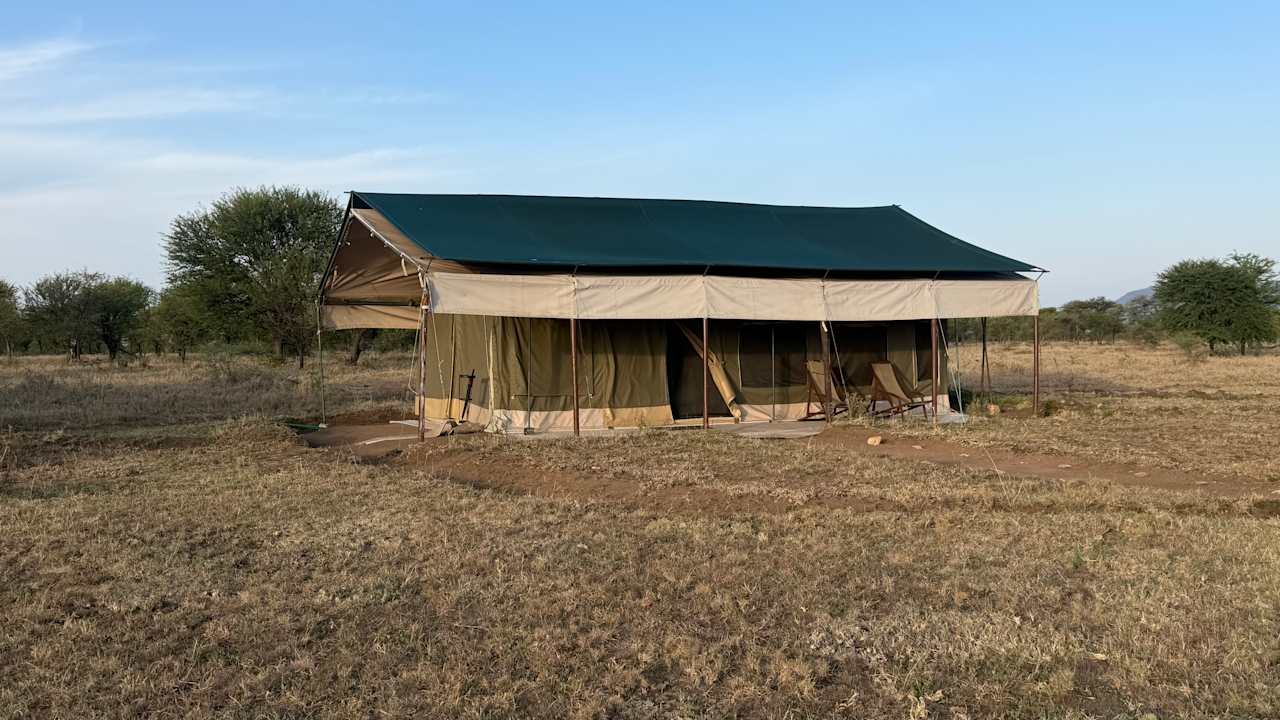 Außenansicht Serengeti Tanzania Bush Camp