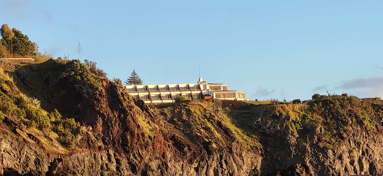 Außenansicht Caloura Hotel Resort