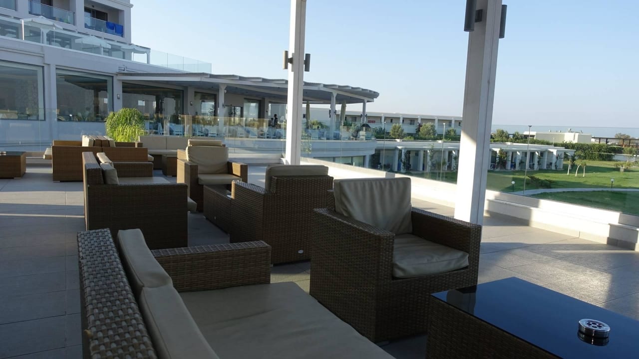 Barbereich Asterias Beach Resort