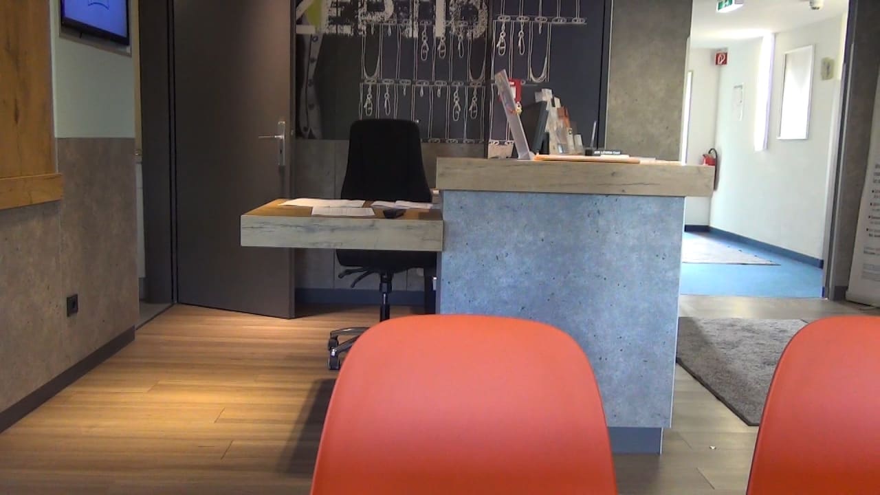 Lobby B&B HOTEL Leipzig-Schönefeld