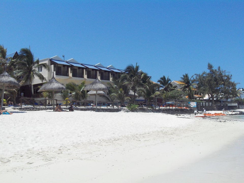 Hotel Le Peninsula Bay Beach Resort & Spa