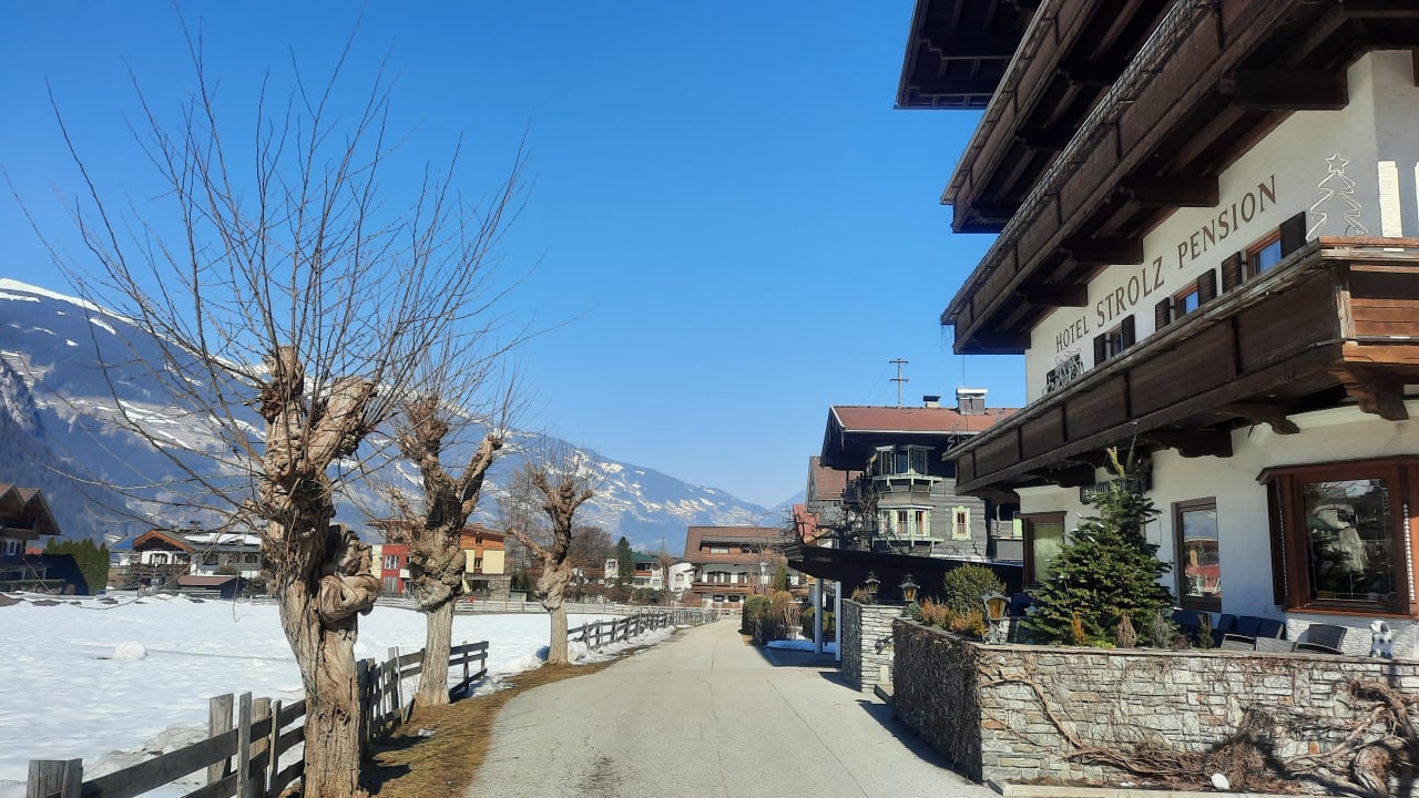 Außenansicht Hotel & Pension Strolz