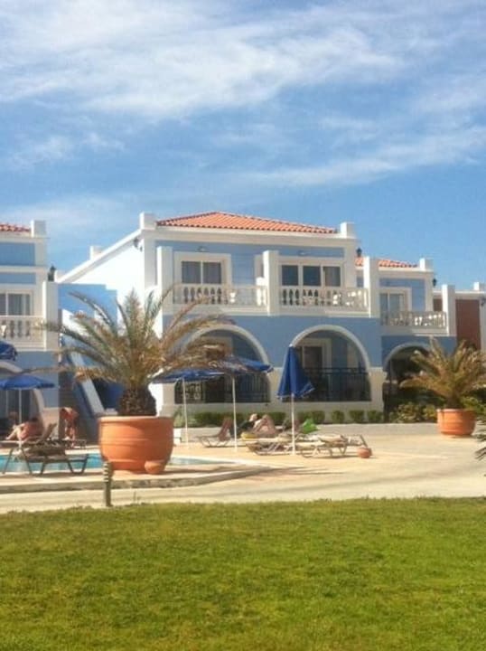 Kleiner Wohnblock Porto Bello Royal