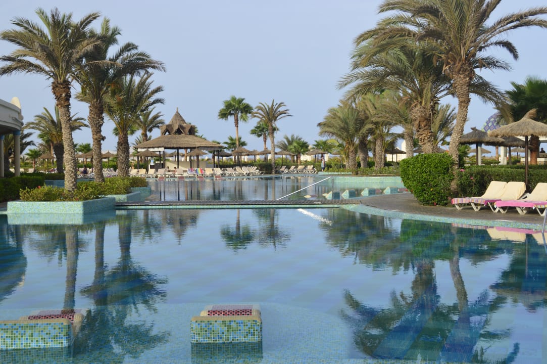 Pool Hotel Riu Karamboa