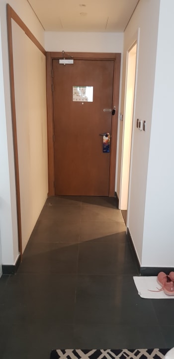 Zimmer Tryp by Wyndham Dubai