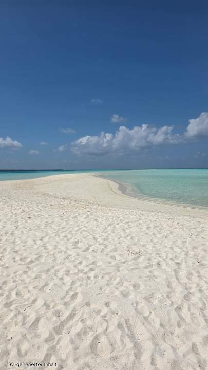 Strand Kuredu Island Resort & Spa