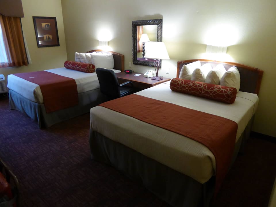 Blick zum Doppelbett Best Western Plus Hotel Inn of Williams