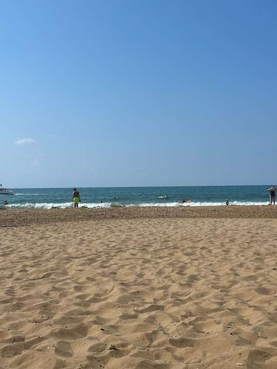 Strand Club Grand Aqua