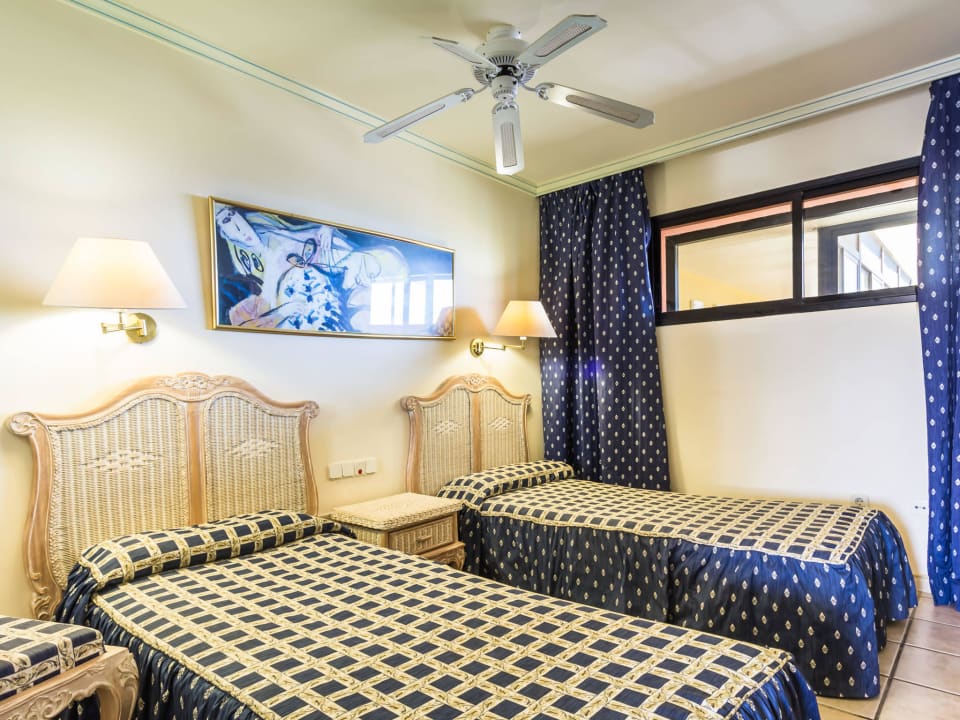 Two bedrooms apartment BlueBay Beach Club