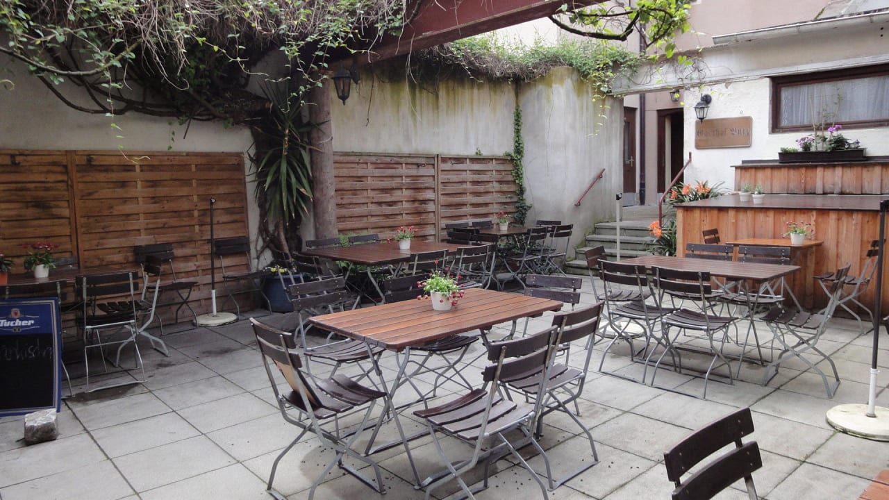 Innerer Biergarten Gasthof Butz