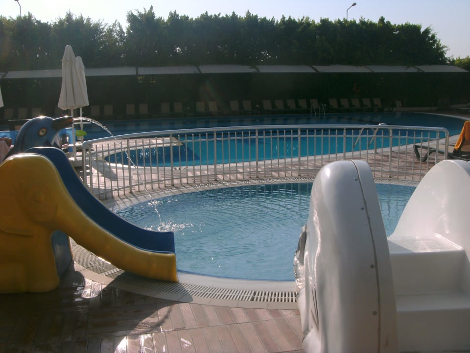 Kinderpool Hane Family Resort