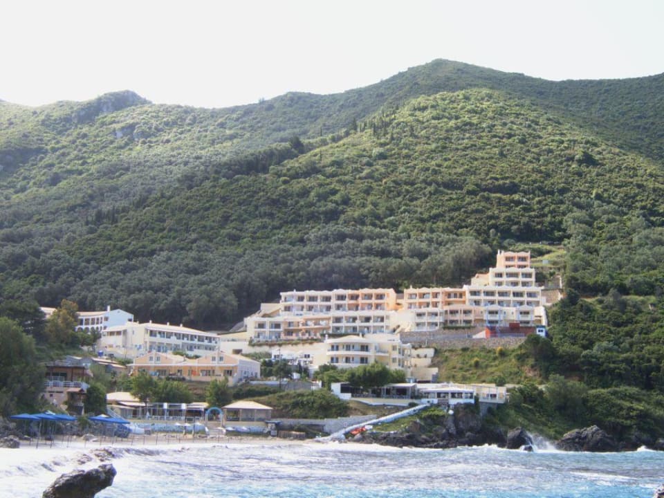 Ermones Golf in Totalansicht Ithea Suites Hotel