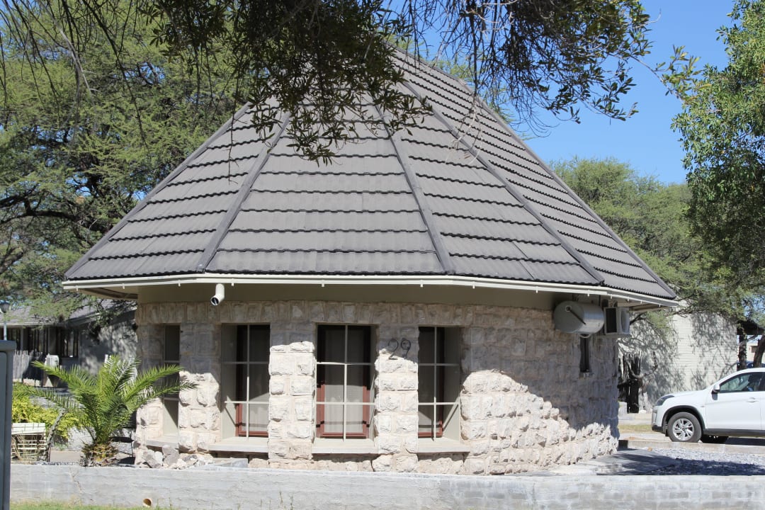 Waterhole Chalet Okaukuejo Camp