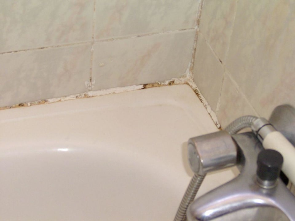 Ecke der Badewanne alltoura Club Hotel Akeah Broncemar