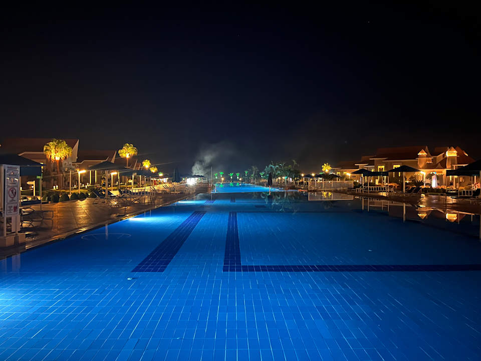 Außenansicht Pickalbatros Sea World Resort - Marsa Alam