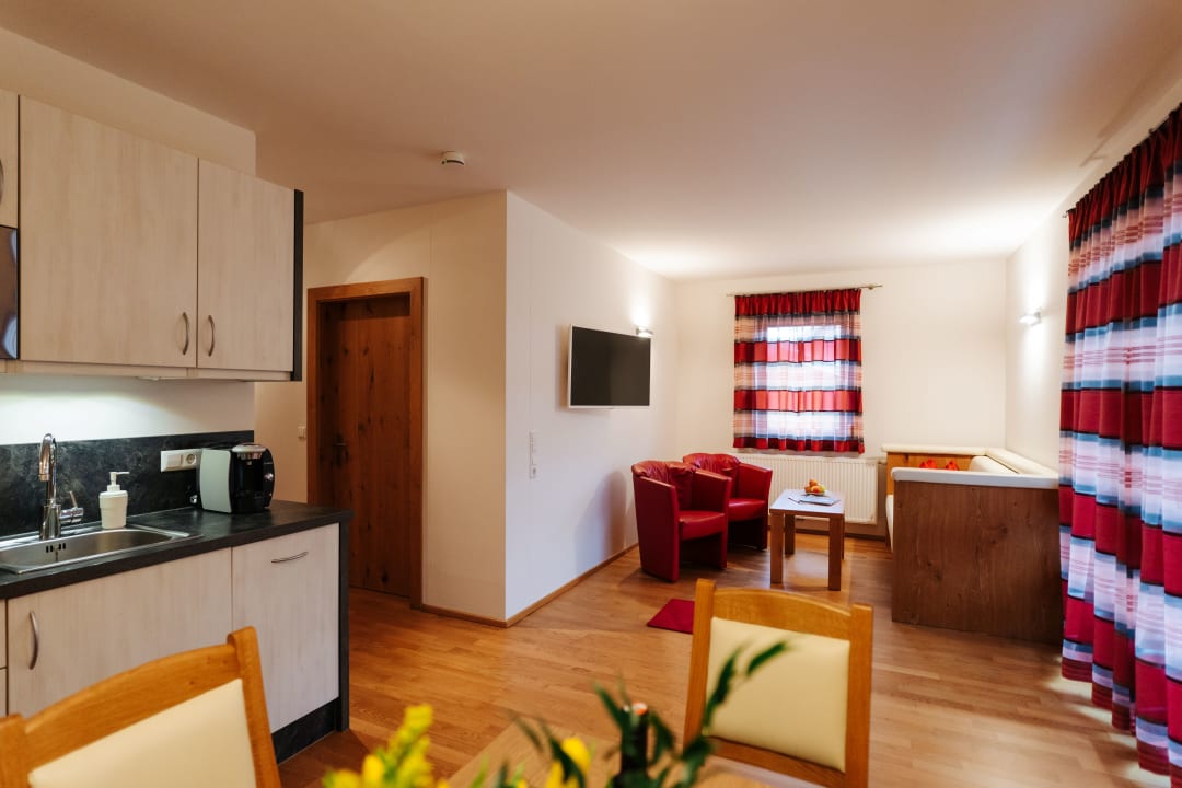 Zimmer Burgl's Apartmenthaus Nassfeld in Kärnten