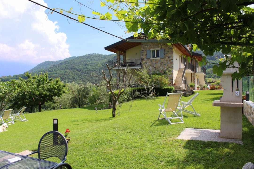 Gartenanlage Mos Country House