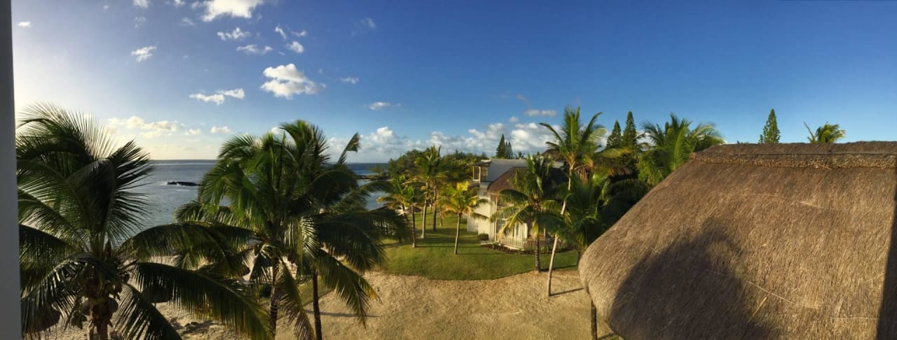 Blick vom Balkon über die Anlage Solana Beach Mauritius